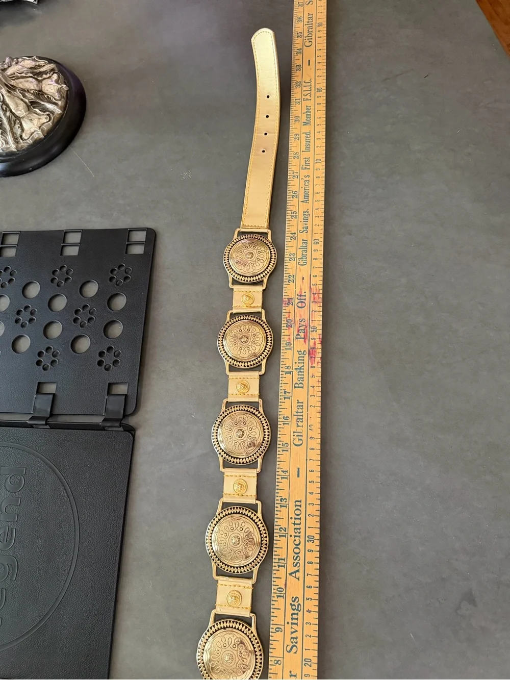 Vintage Captiva Collectibles Gold Concho Medallion Belt Size Small